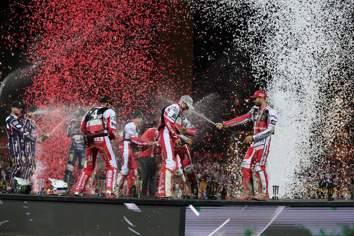 Nowa decyzja w sprawie mistrzostw świata. Promotor wszystko wytłumaczył