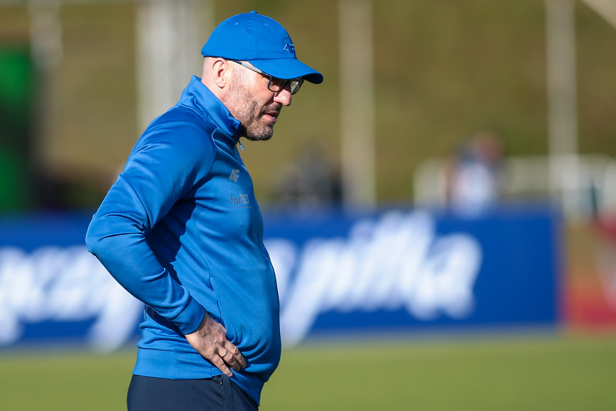 Media: oto, co Legia zaoferowała za Papszuna. Wyciekły szczegóły