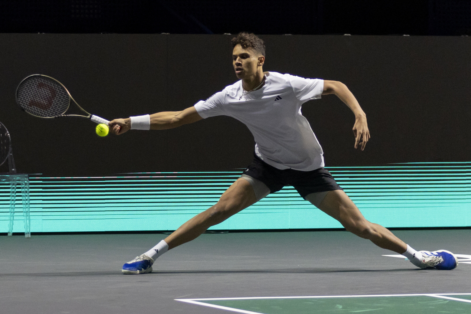 Kanadyjczyk chce dokończyć sprawę. Australijski skandalista powrócił do głównego cyklu