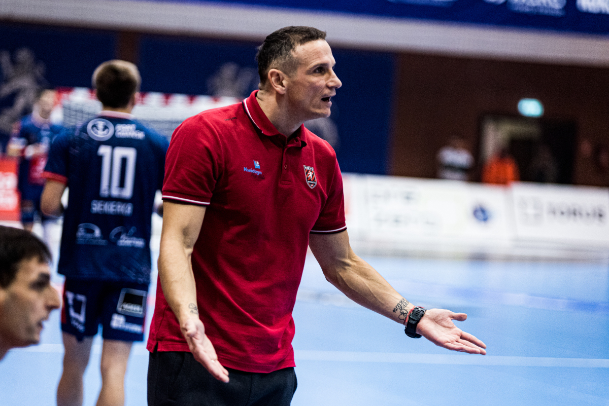 Komisarz Ligi podjął decyzję. Polski trener zawieszony