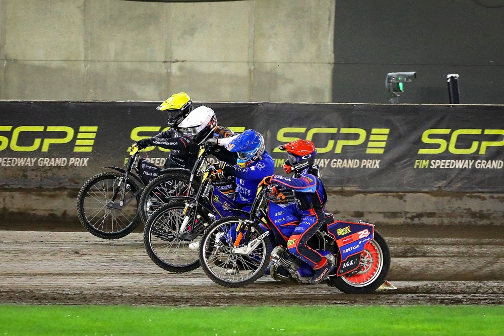 Żużel. FIM zdecydował. W Europie wciąż się wahają