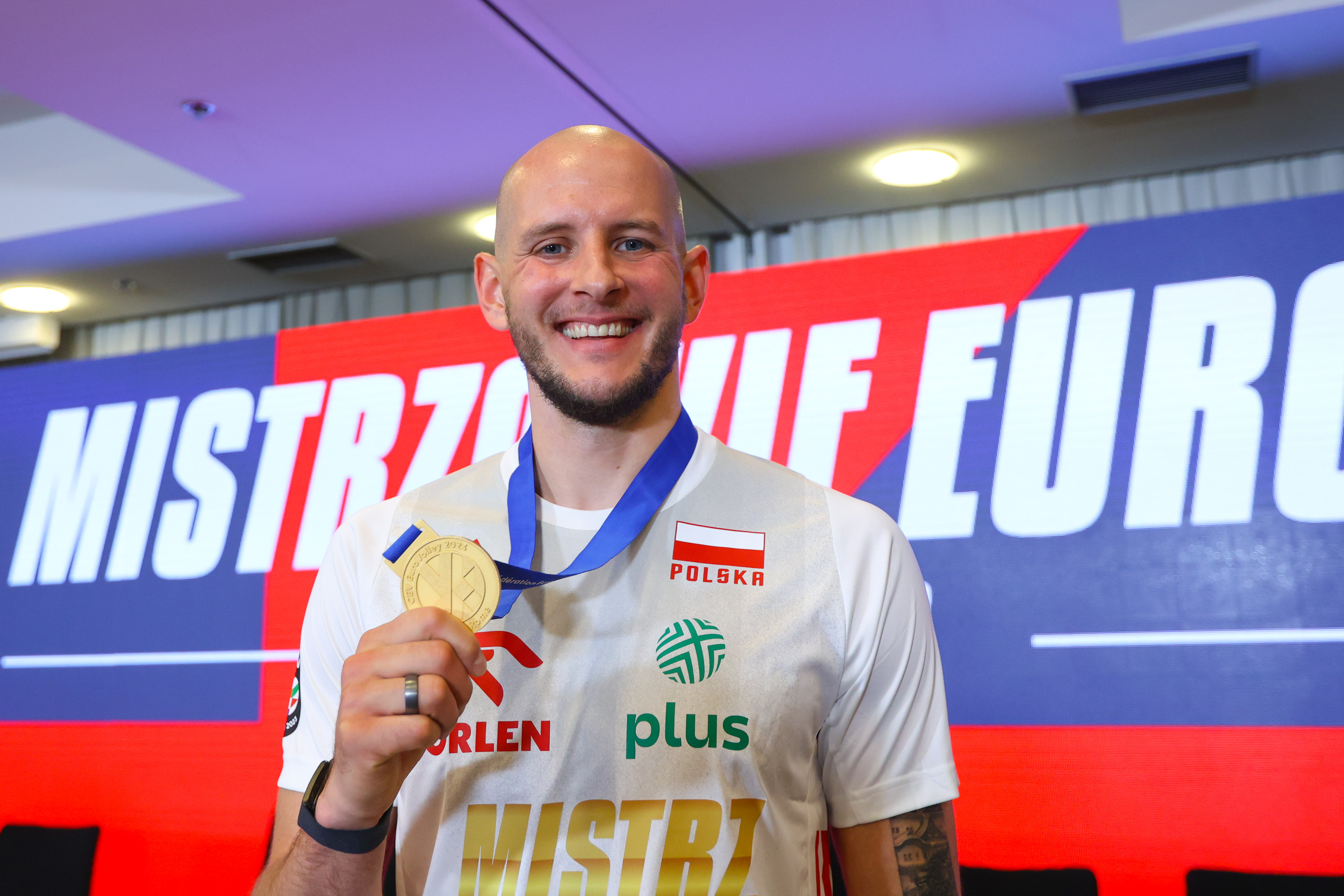 Kurek pokazał, co dostał od dzieci na Halloween. "Gratuluję pomysłowości"