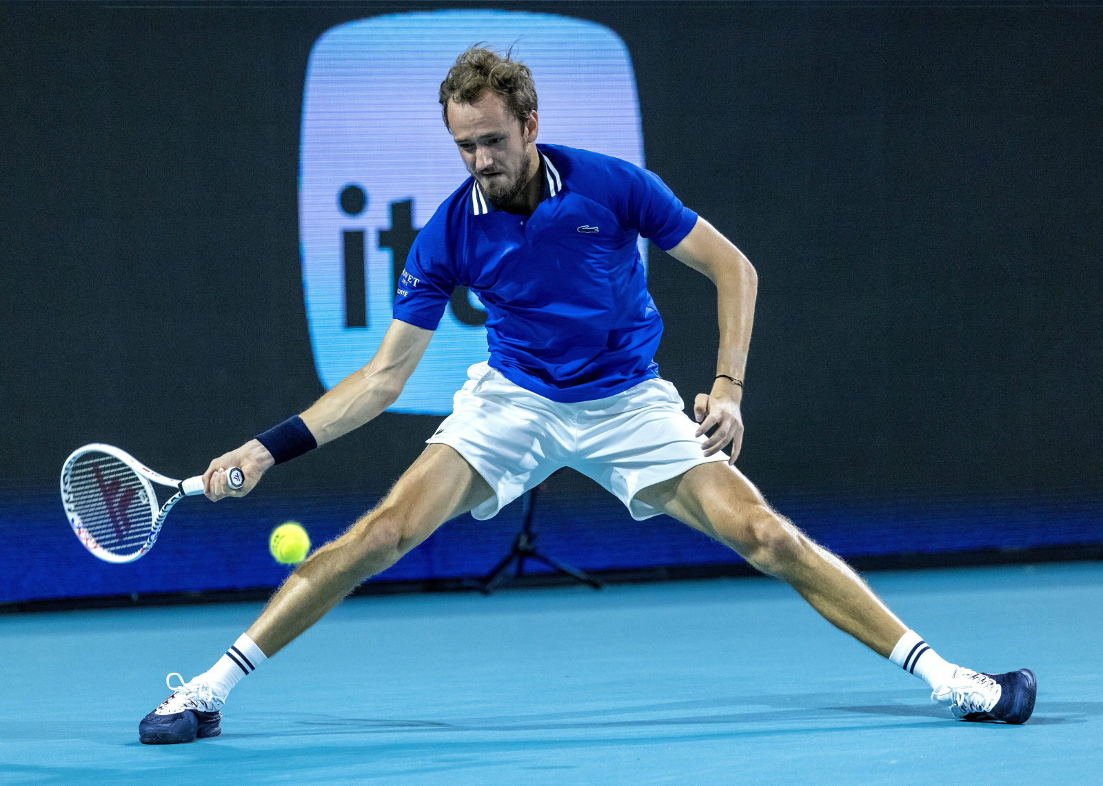 Danił Miedwiediew pokonał kolejny szczebel. O tytuł zagra z nieobliczalnym Francuzem