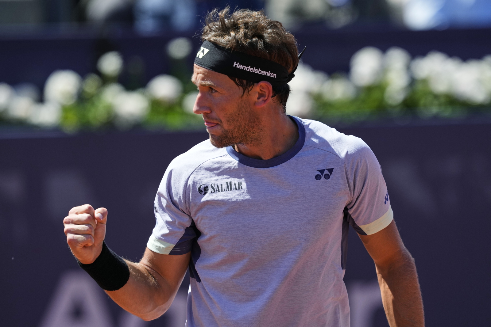 Dwa sety w hicie dnia. Ambitna walka i porażka syna legendy