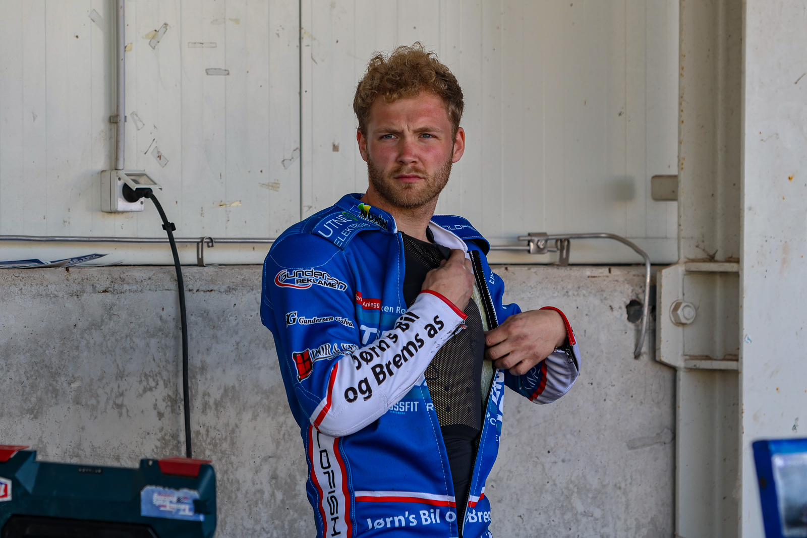 Reprezentant kraju zamieszkał w... piwnicy. "Potrzebuję pieniędzy"