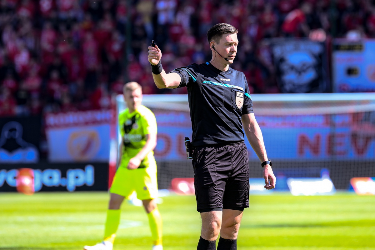 PKO Ekstraklasa: znamy sędziów na 14. kolejkę i klasyk Widzew Łódź - Legia Warszawa