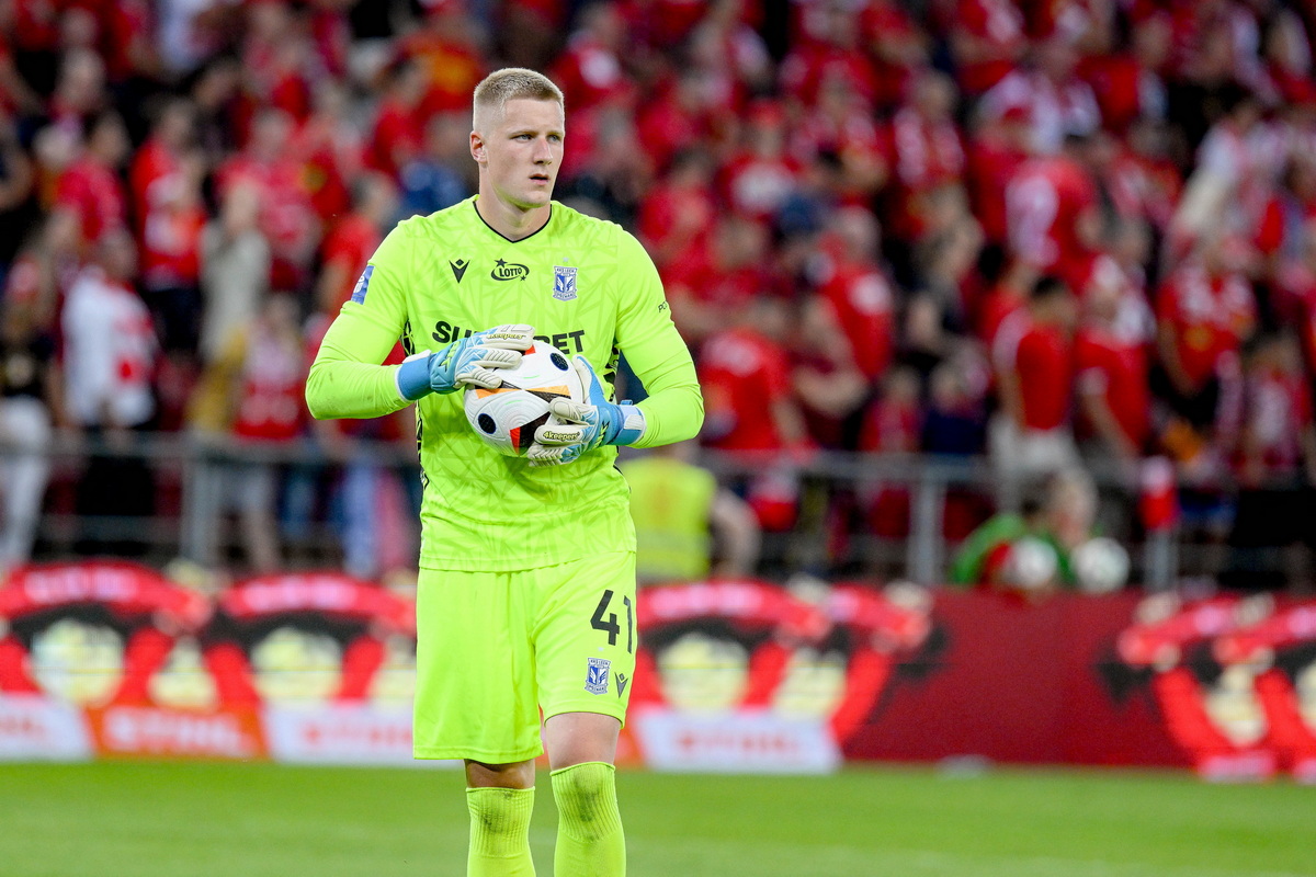 Bramkarz Lecha Poznań skrytykował sędziego po meczu. "Nie róbmy sobie jaj"