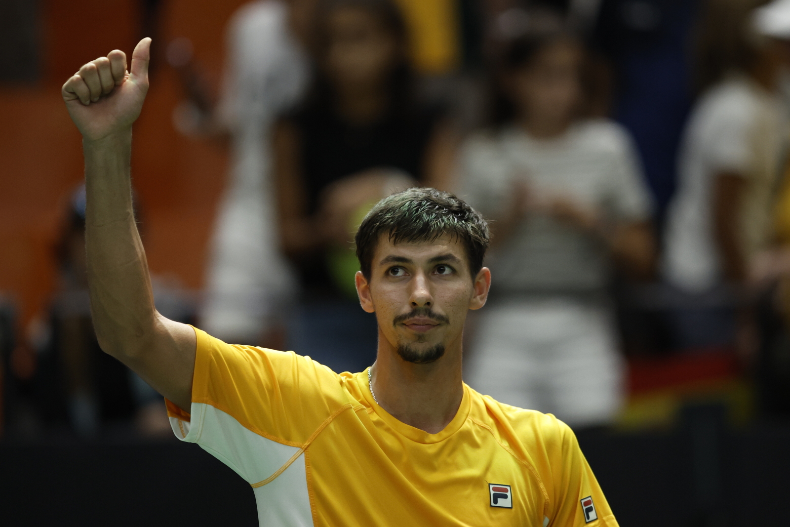 Wiele emocji na początek w Genewie. 100. zwycięstwo Alexeia Popyrina