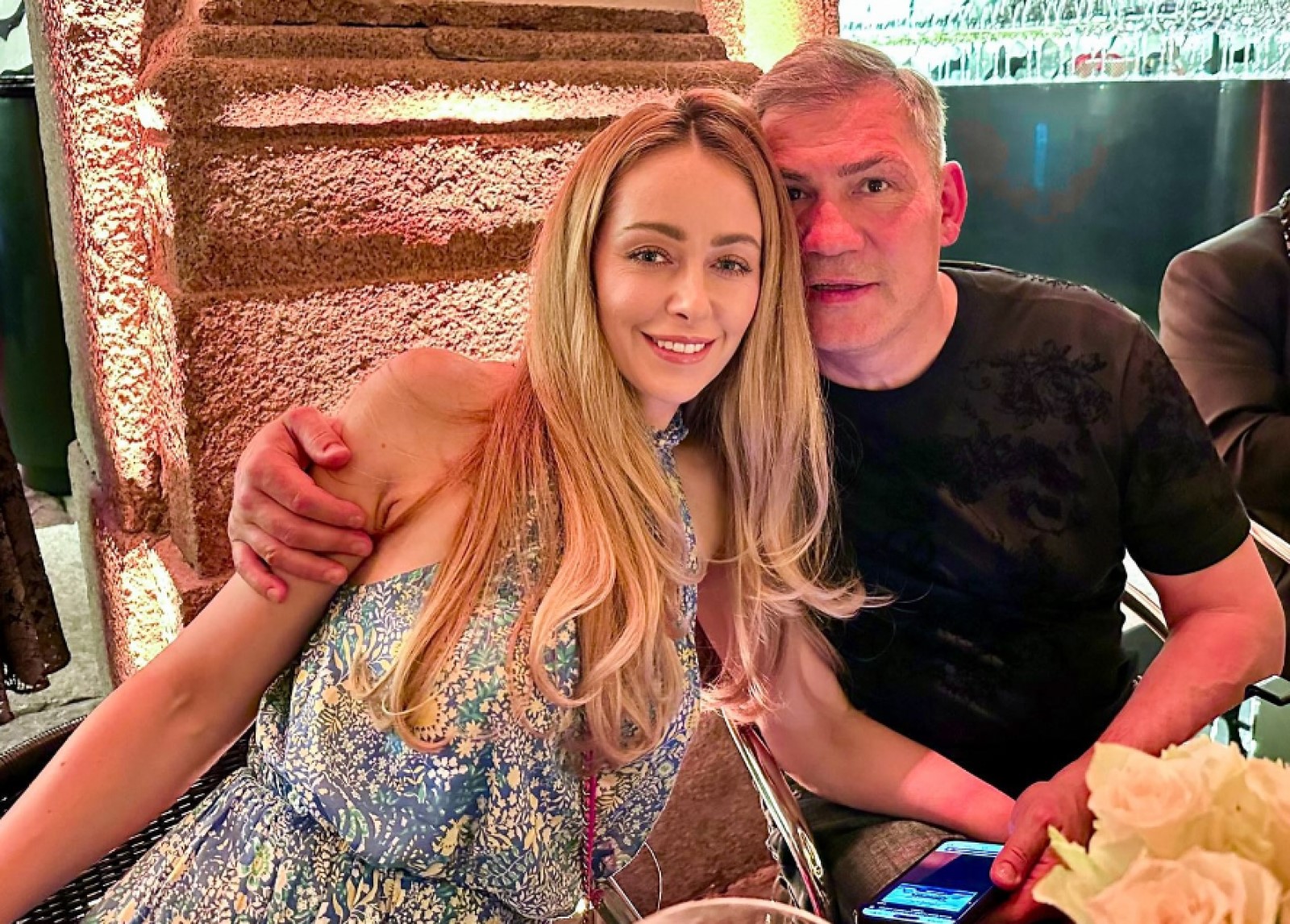 17. rocznica ślubu. Pokazał, co kupił żonie