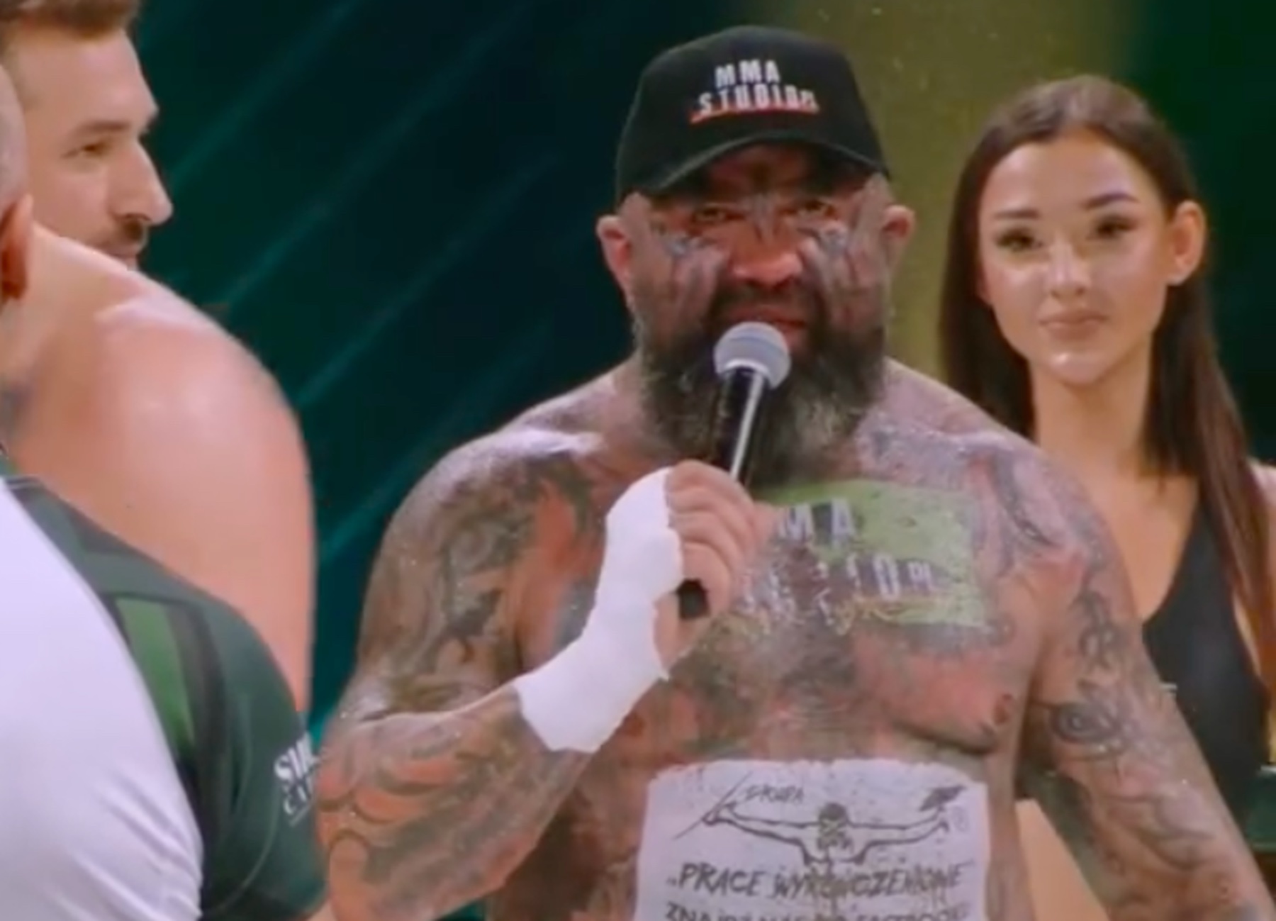 Koniec przyjaźni przez Prime MMA? Różalski ostro o Parobcu