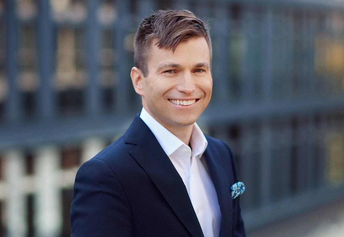 "Mądre głowy z Woronicza". Szkolnikowski zakpił z TVP