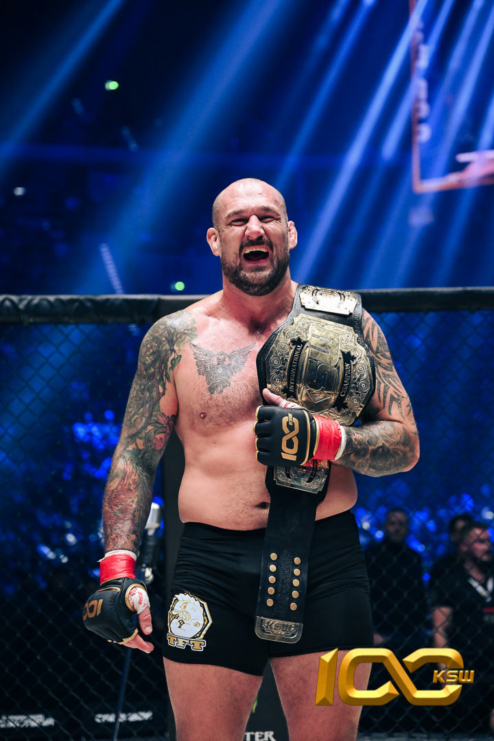 W klatce stoczyli wojnę. A po walce? KSW pokazało zaskakujący film