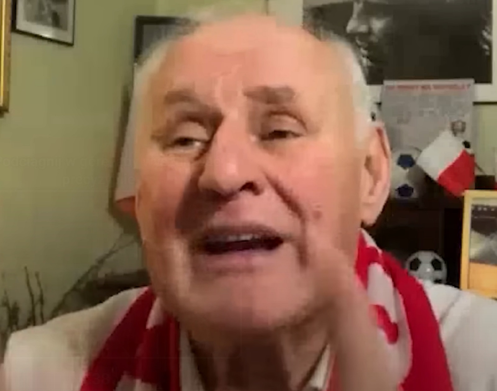 "Powinien odejść". Tomaszewski zaapelował do "Lewego"