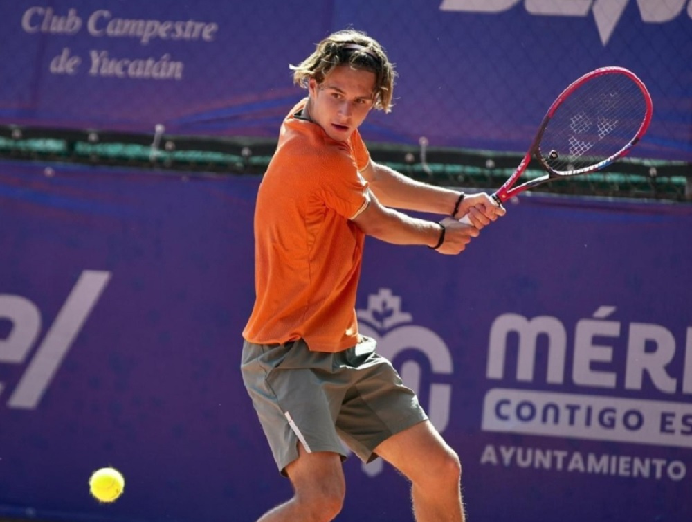 Udany występ polskiego juniora. Wygrał mecz w Roland Garros