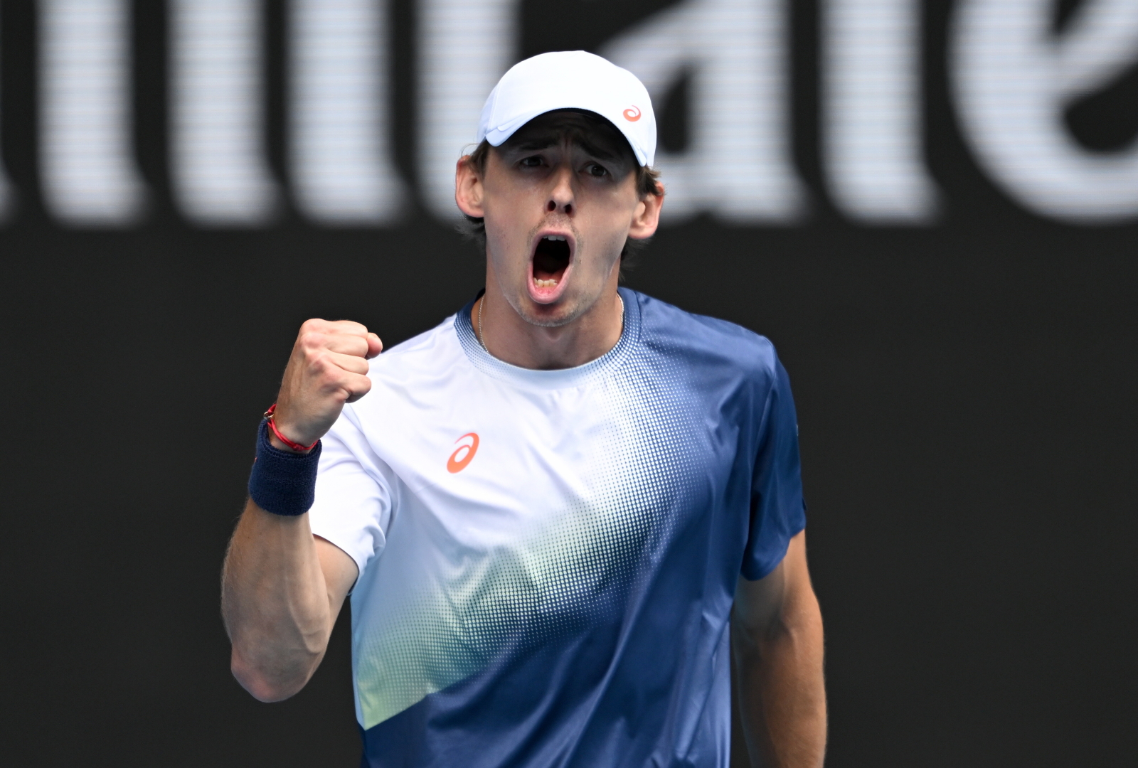 Dobry początek głównego faworyta. Miejscowy idol nie zawiódł