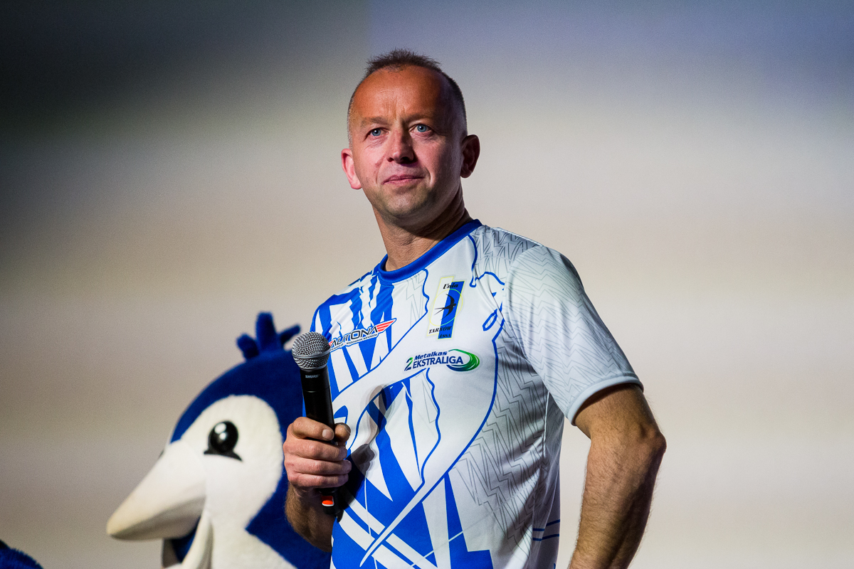 Niewiele brakowało do dymisji. Teraz trener mówi całą prawdę