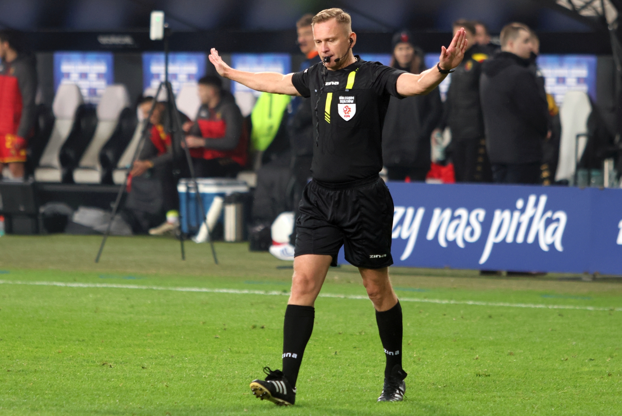 PKO Ekstraklasa: znamy sędziów na 13. kolejkę i klasyk Legia Warszawa - Lech Poznań