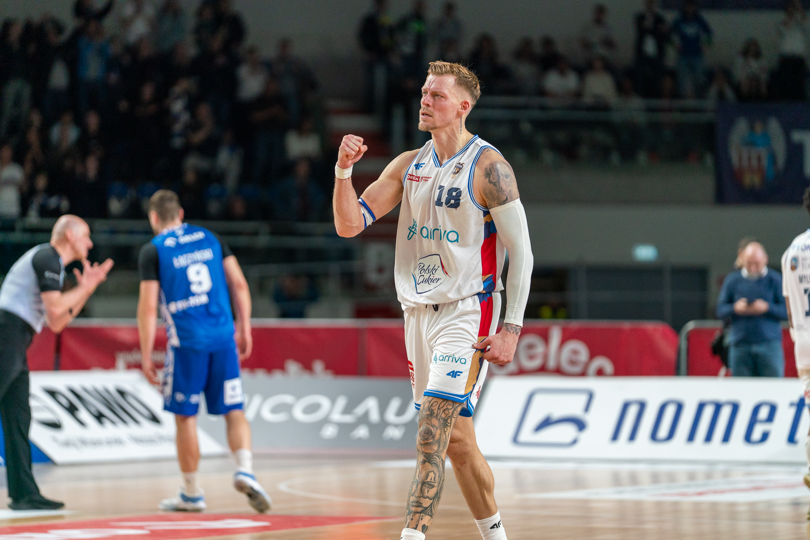 Totalna demolka! Toruński walec i szwedzki profesor