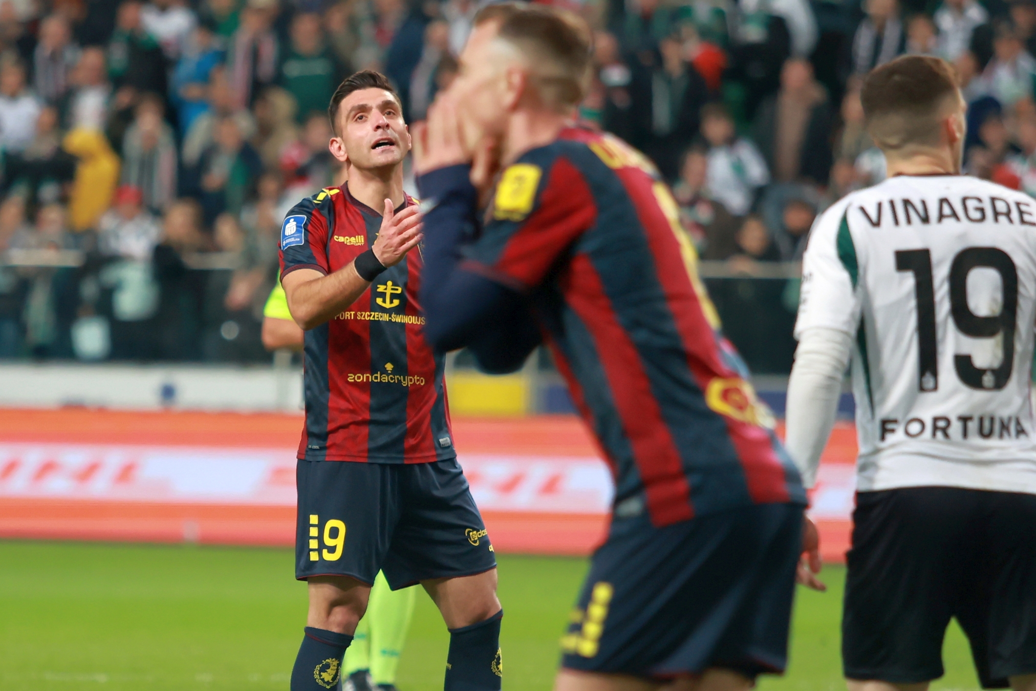 Rekordowa premia za pokonanie Legii? Właściciel Pogoni zabrał głos