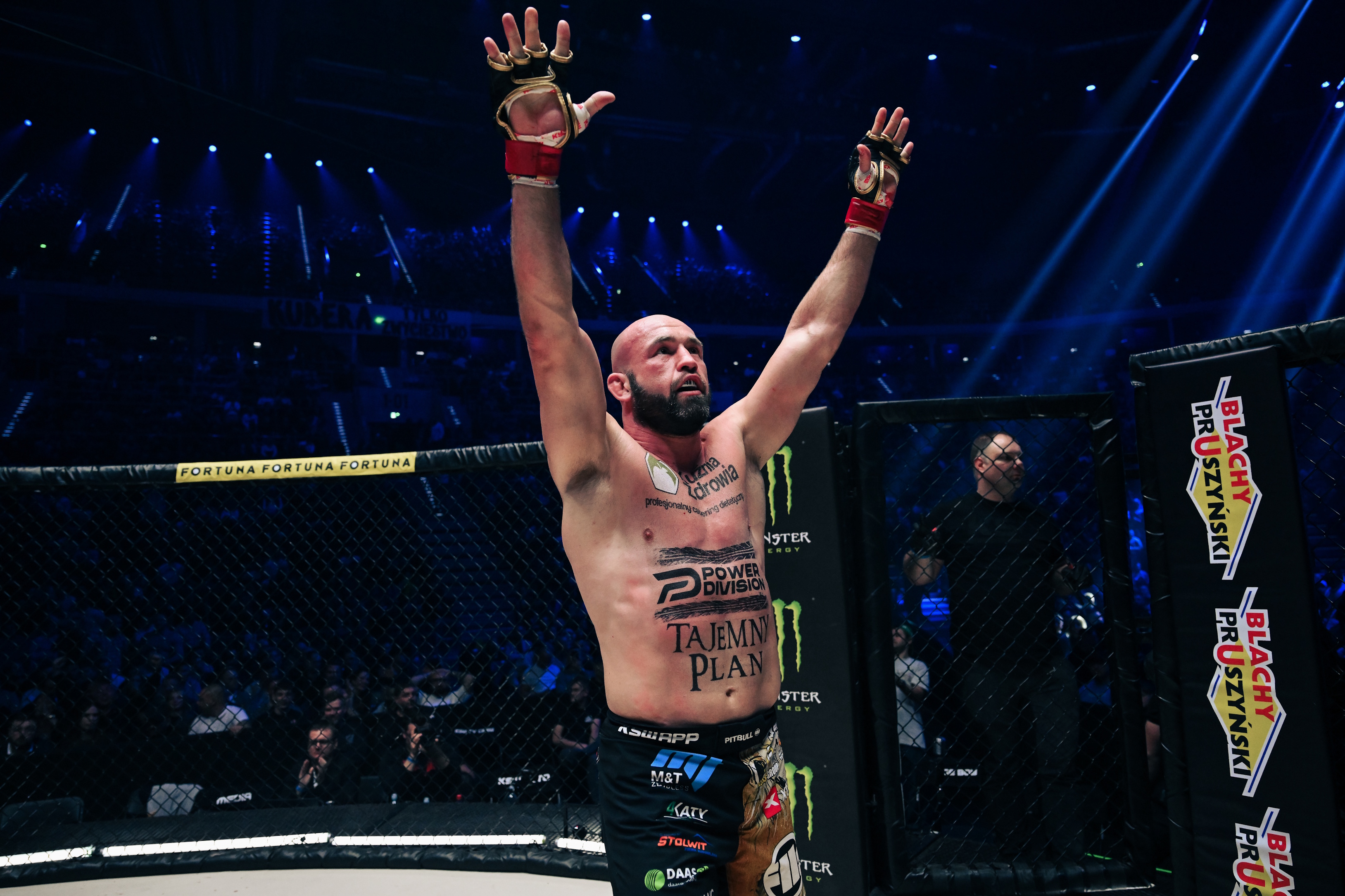 25 minut to za mało, potrzebni byli sędziowie. Rafał Haratyk wciąż mistrzem KSW