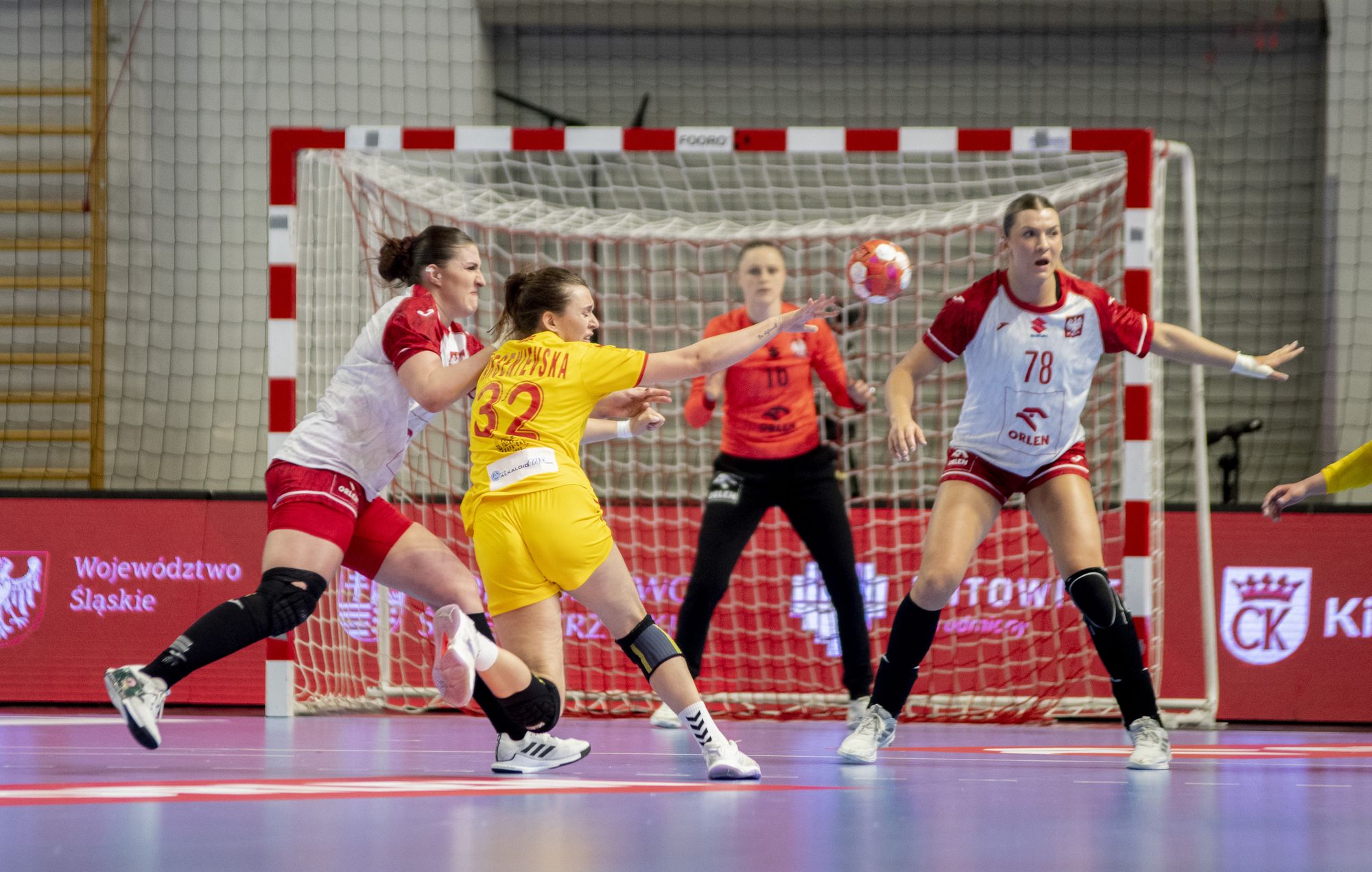 Podpisała kontrakt z polskim klubem. Grała przeciwko Biało-Czerwonym o awans na mistrzostwa świata