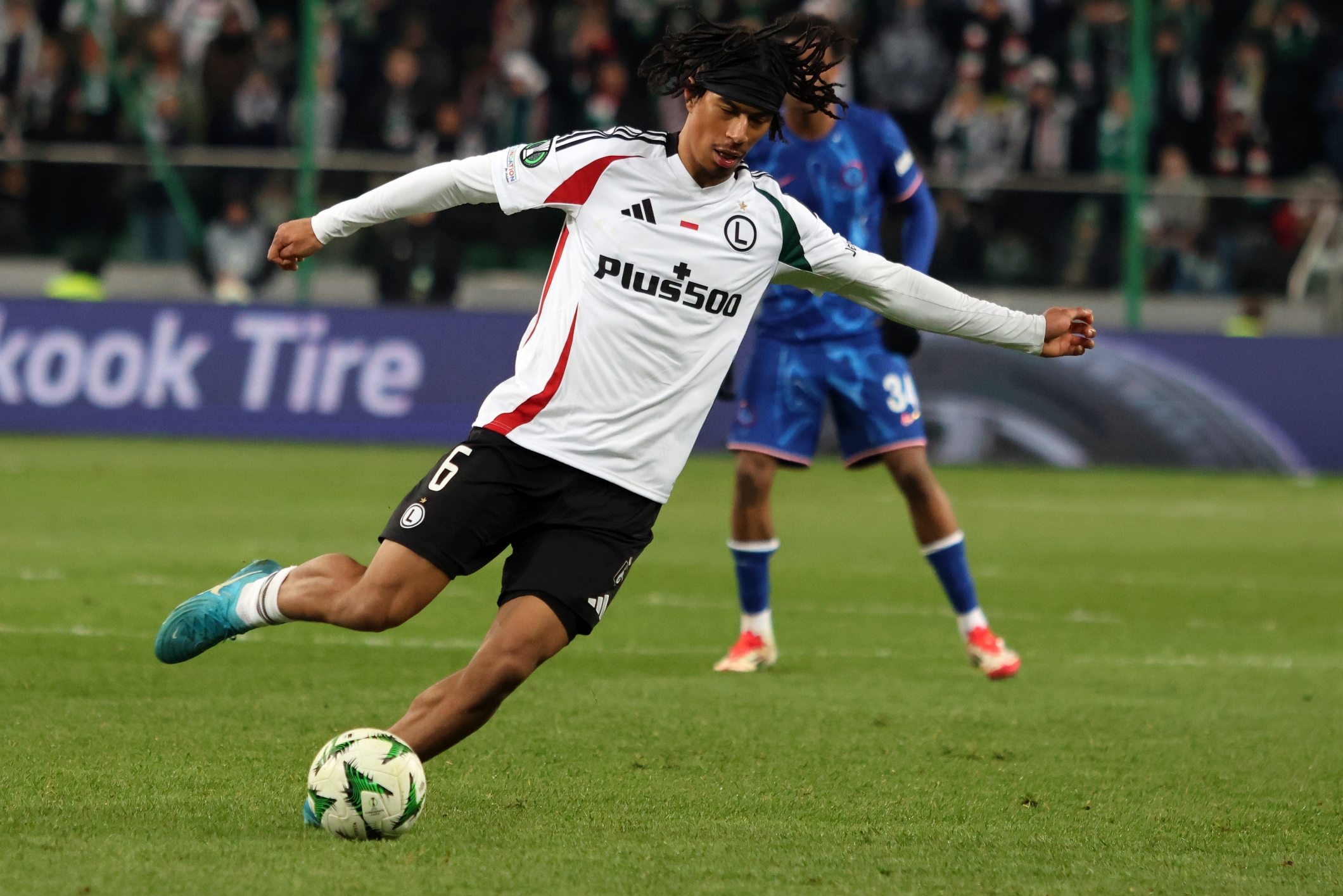 Co za pech! Kuriozalna kontuzja gwiazdy Chelsea. Nie zagra z Barceloną