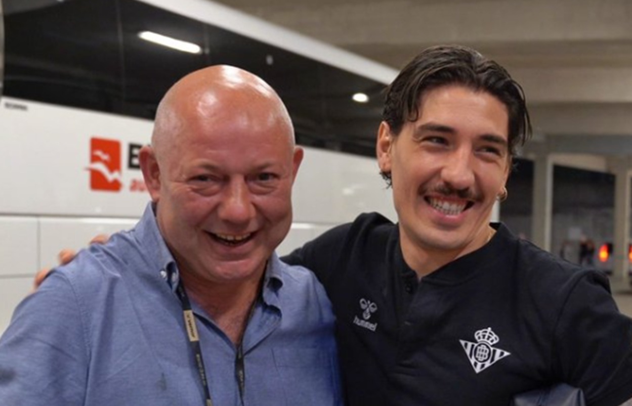 Spotkali się przy autokarze Betisu. Kowalczyk pokazał "brata"