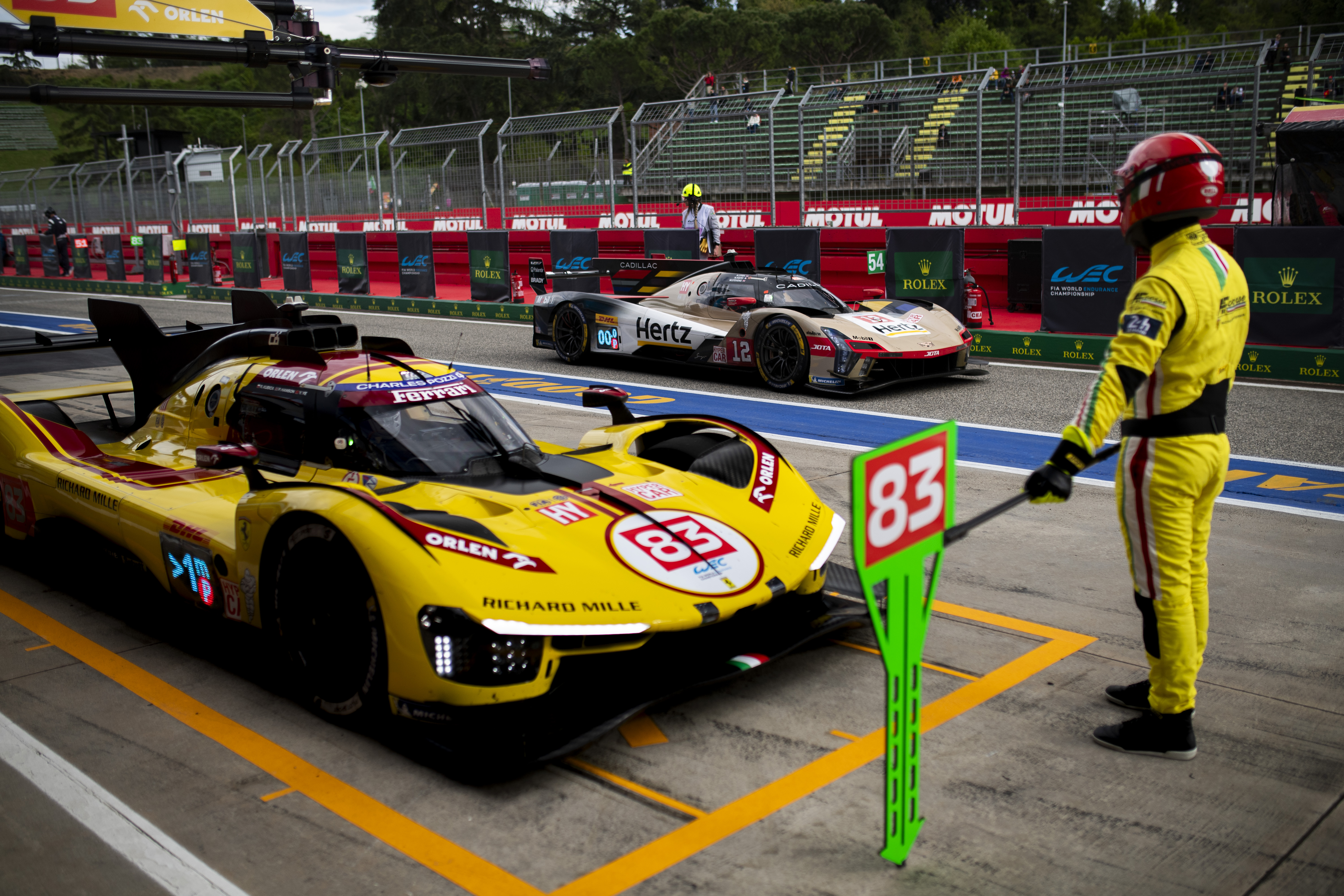 Kubica walczy z czasem. Czy mechanicy zdążą naprawić auto?