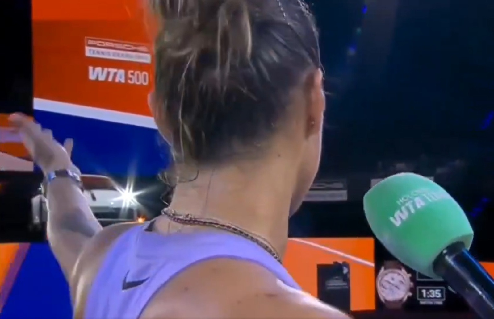 Sceny na korcie. Sabalenka nagle wskazała na Porsche