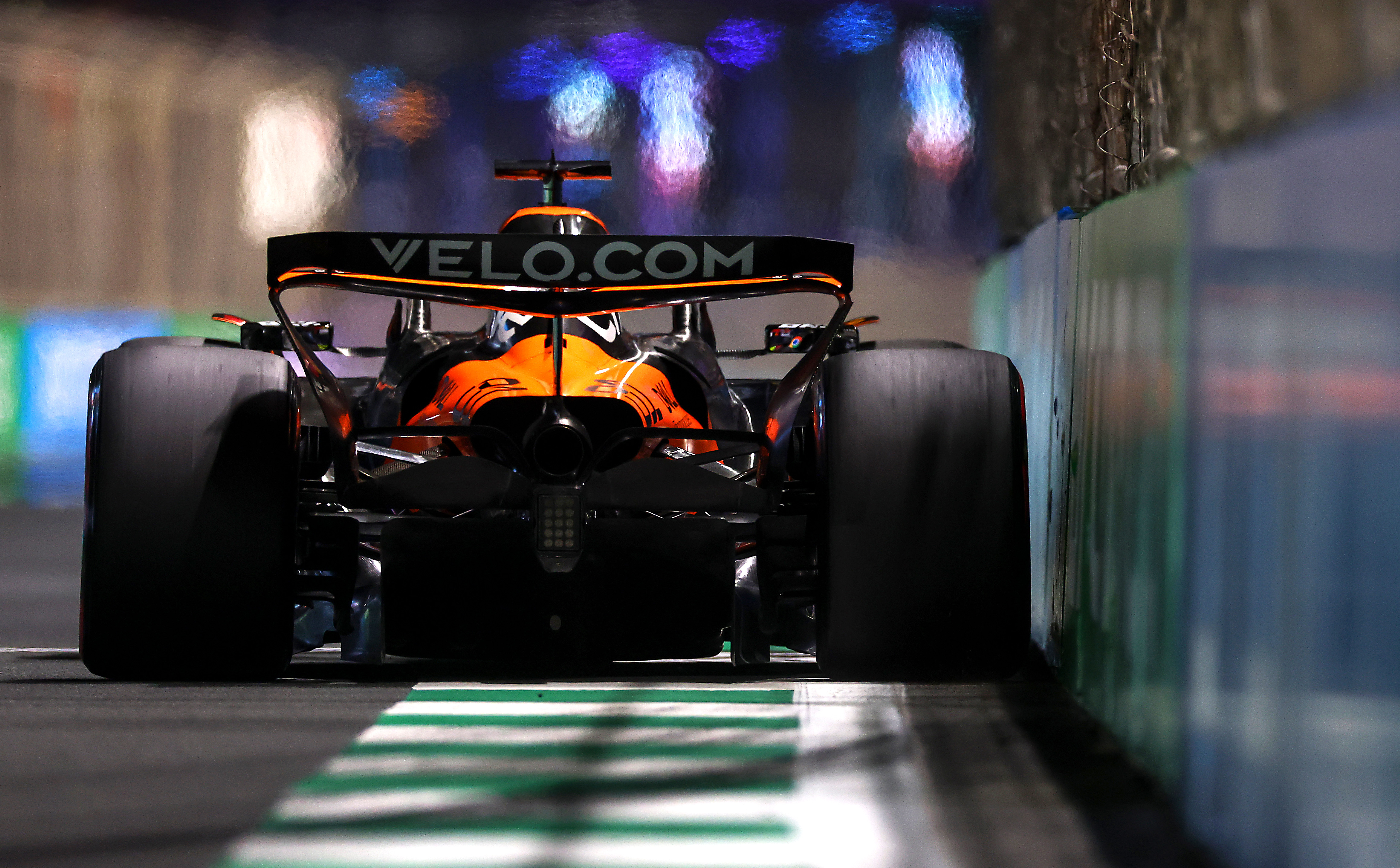 Najlepszy zespół w F1 oszukuje? Kontrowersyjna teoria