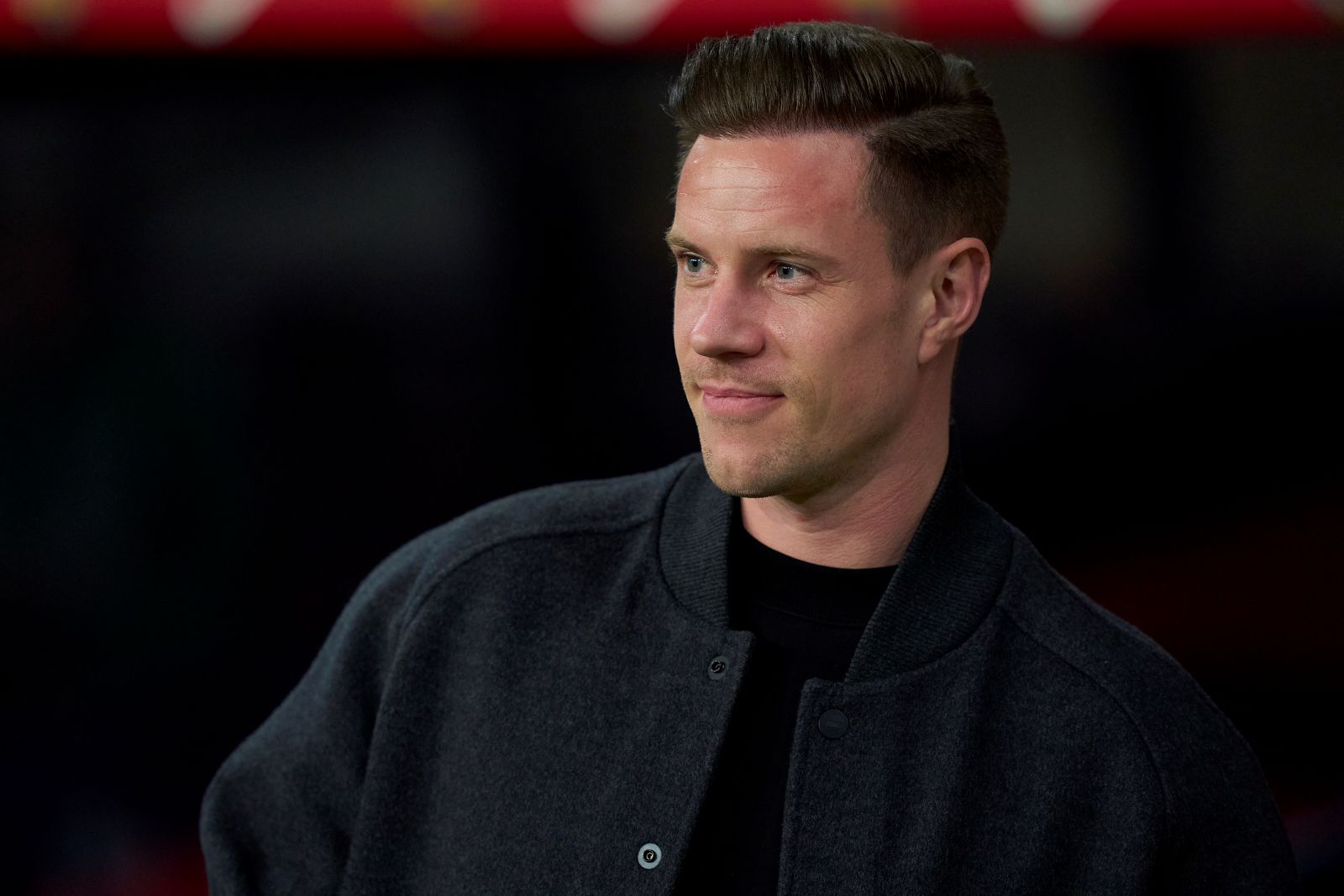 "Musimy z nim porozmawiać". Trener Barcelony mówi o ter Stegenie