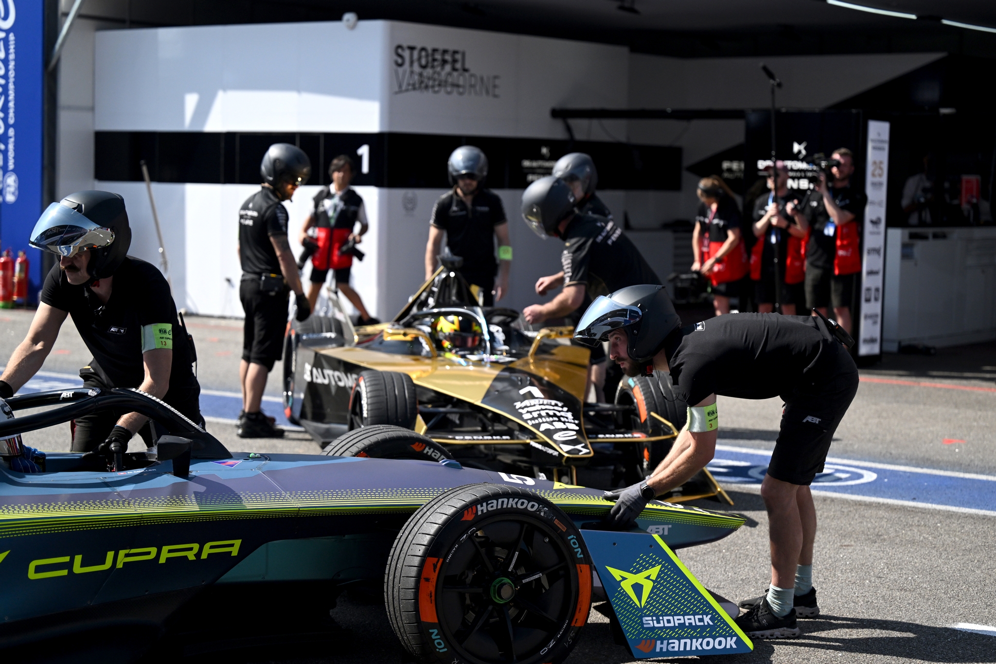 "Elektryki" w odwrocie. Gigant się wycofuje