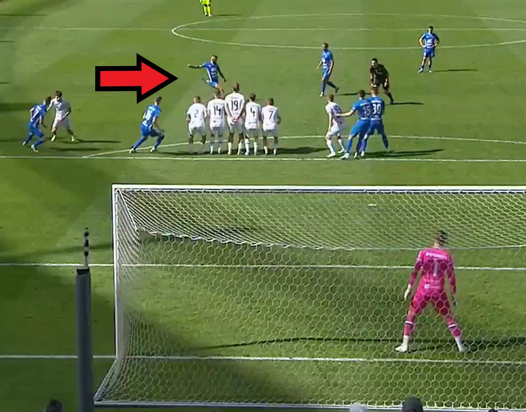 Świetna bramka z rzutu wolnego dla Ruchu Chorzów. Lepiej się nie dało [WIDEO]