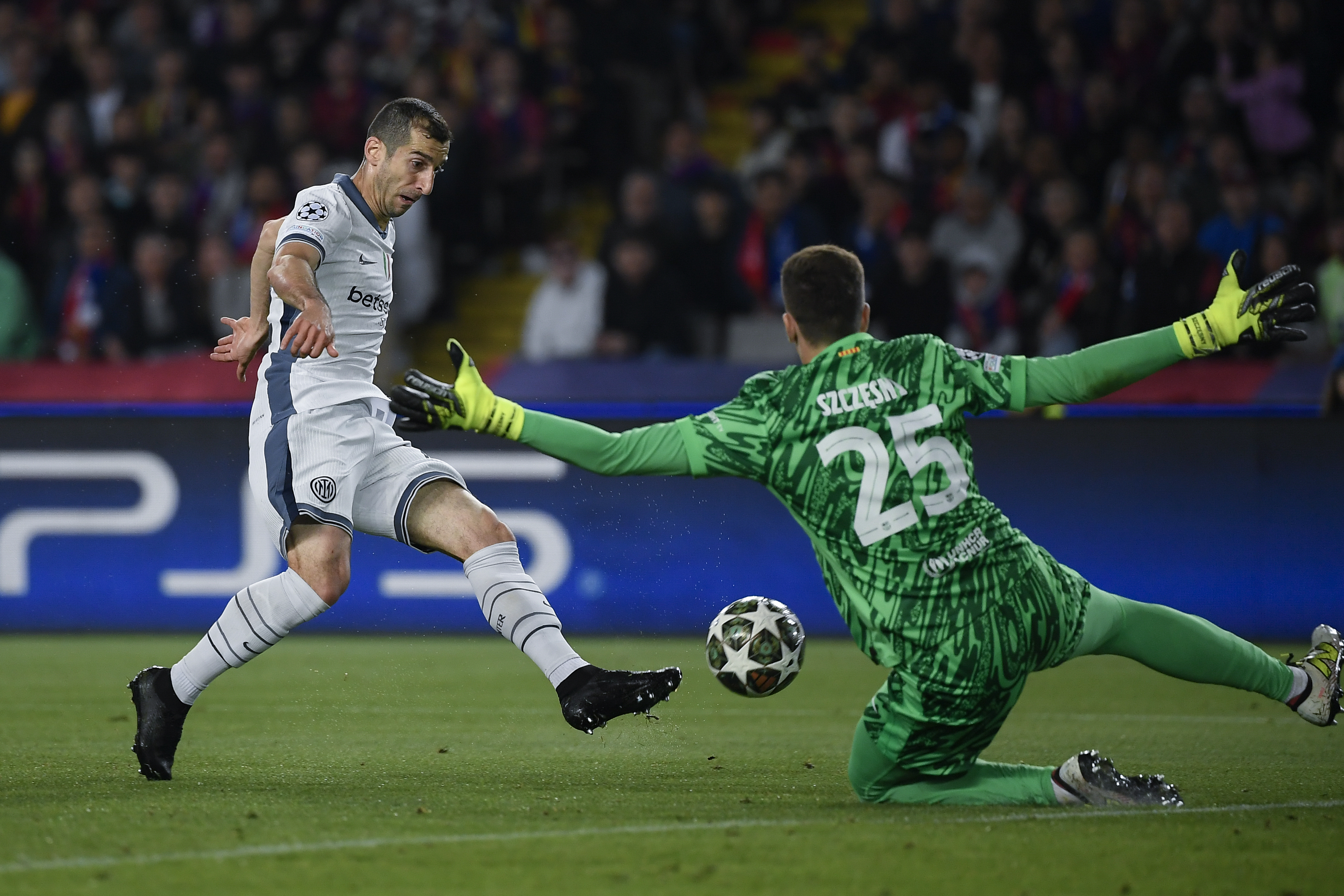 Barcelona wyszła z opresji. "Inter mógł ugryźć jeszcze więcej"