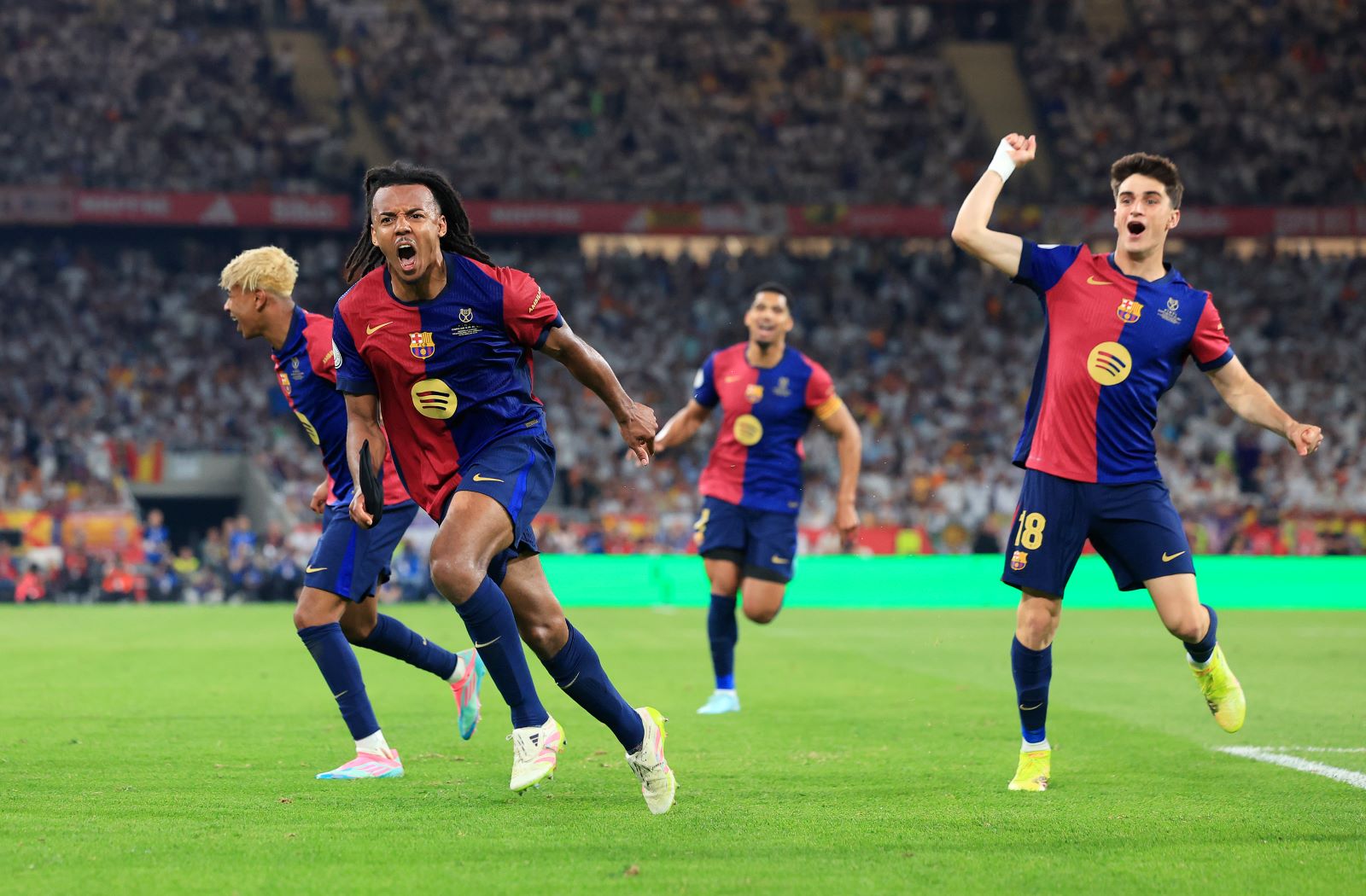 FC Barcelona Flicka blisko rekordu