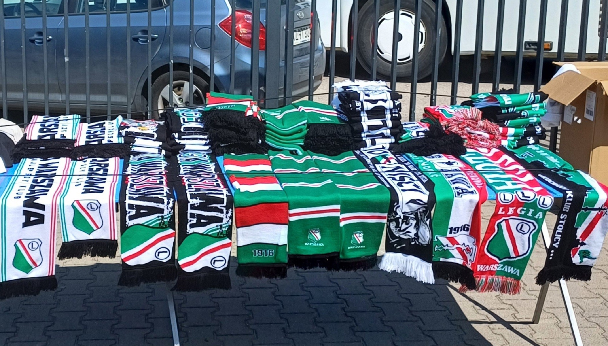 Puchar Polski to wielkie emocje. Takie są ceny jedzenia i klubowych gadżetów