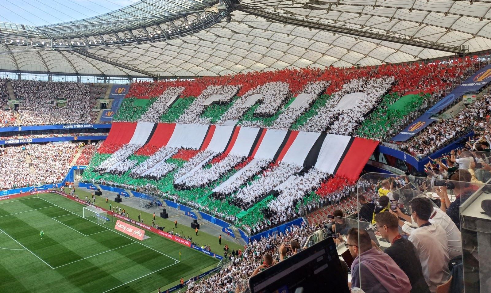 Co za scena! Fani Legii zaprezentowali efektowną oprawę