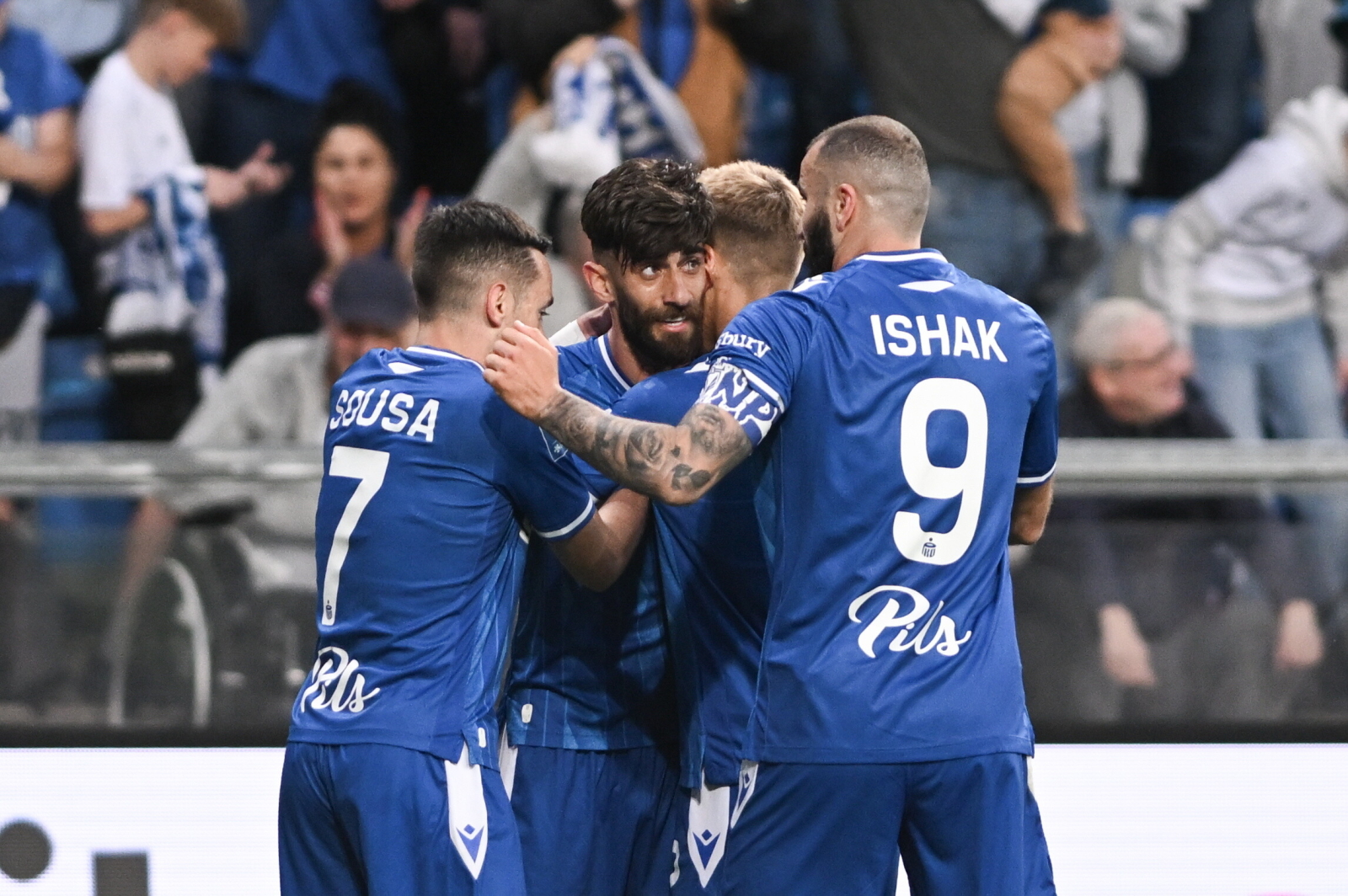 Kanonada strzelecka w Poznaniu. Niesamowita majówka w wykonaniu "Kolejorza"