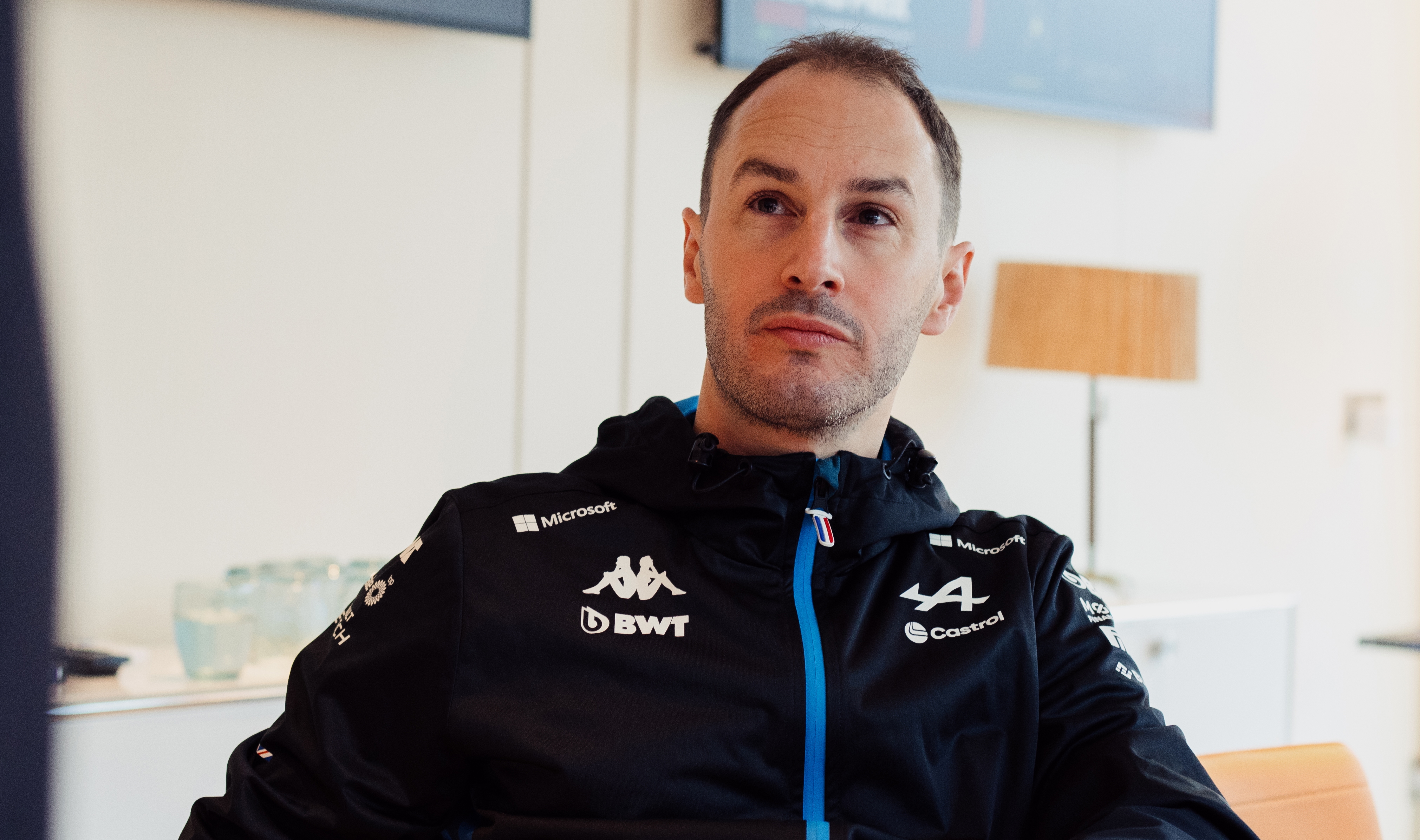 Uciekł do Dubaju po aresztowaniu brata. Głośna afera rozsadzi F1?