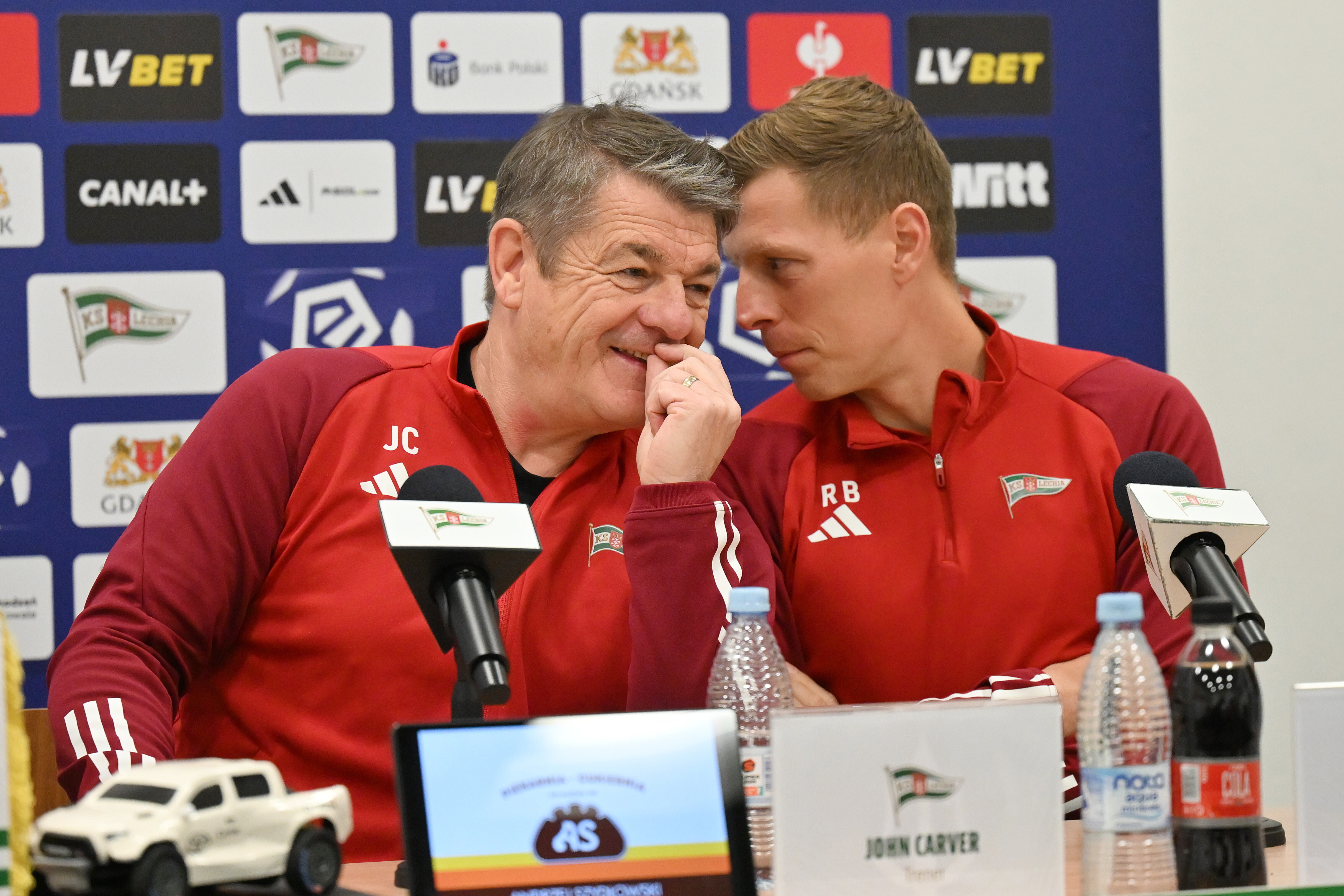 Lechia Gdańsk gra o przyklepanie utrzymania. Carver: Jest robota do skończenia