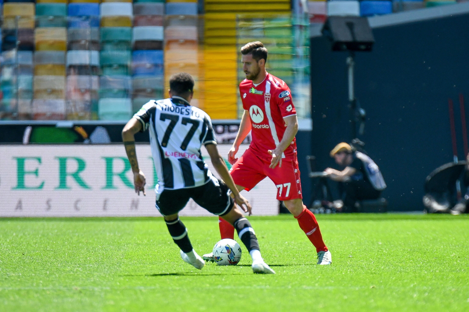 Spadli z Serie A, ale straszą. Kacper Urbański wciąż na bocznym torze