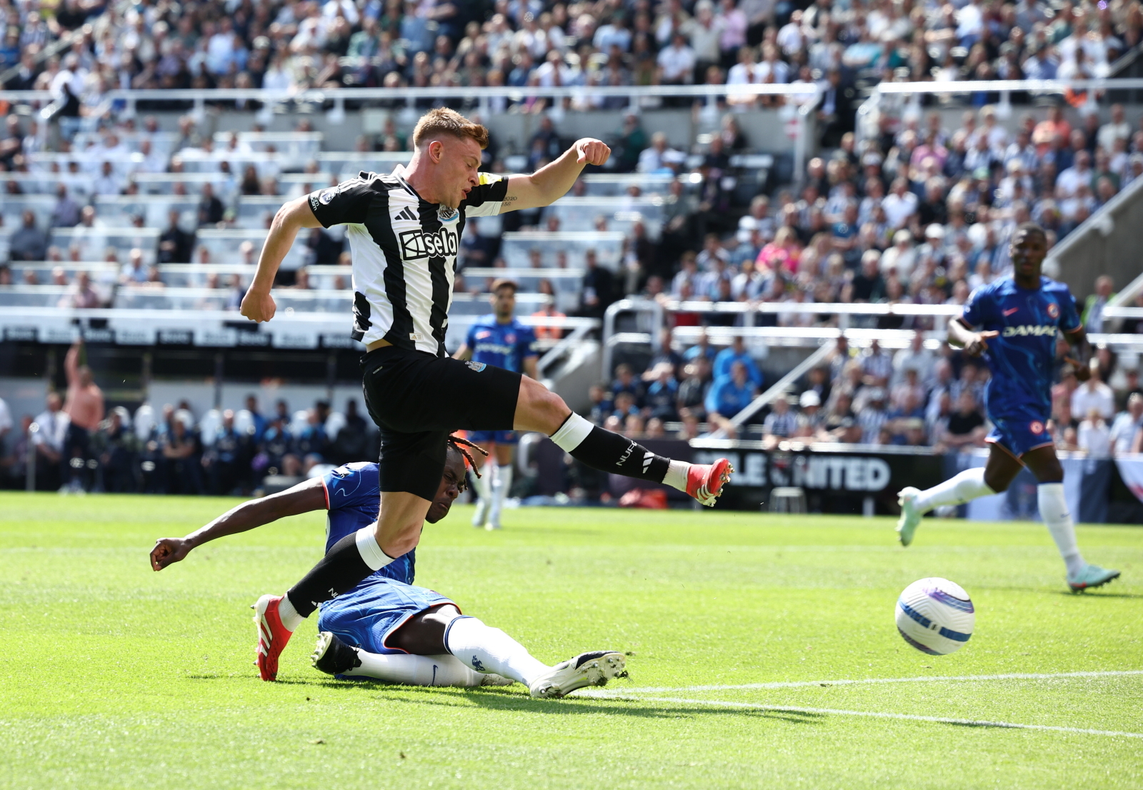 Bitwa o Ligę Mistrzów w Premier League. Chelsea oberwała pierwszym ciosem