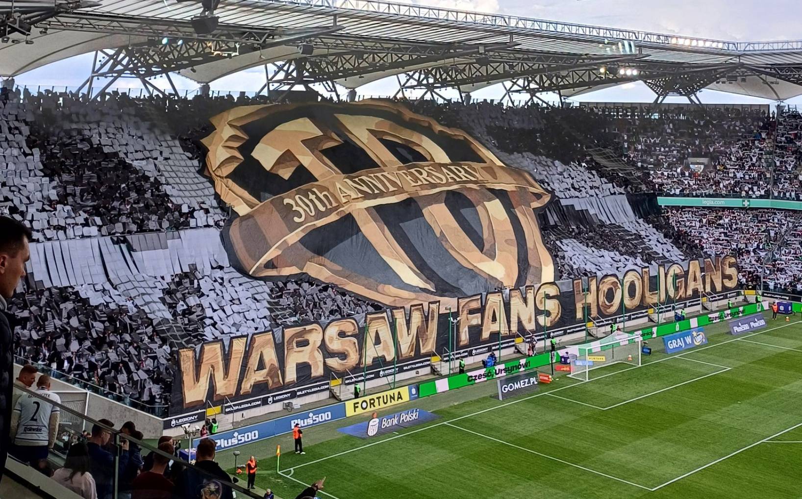 "Dzieje się na Legii". Tak zachowali się kibice
