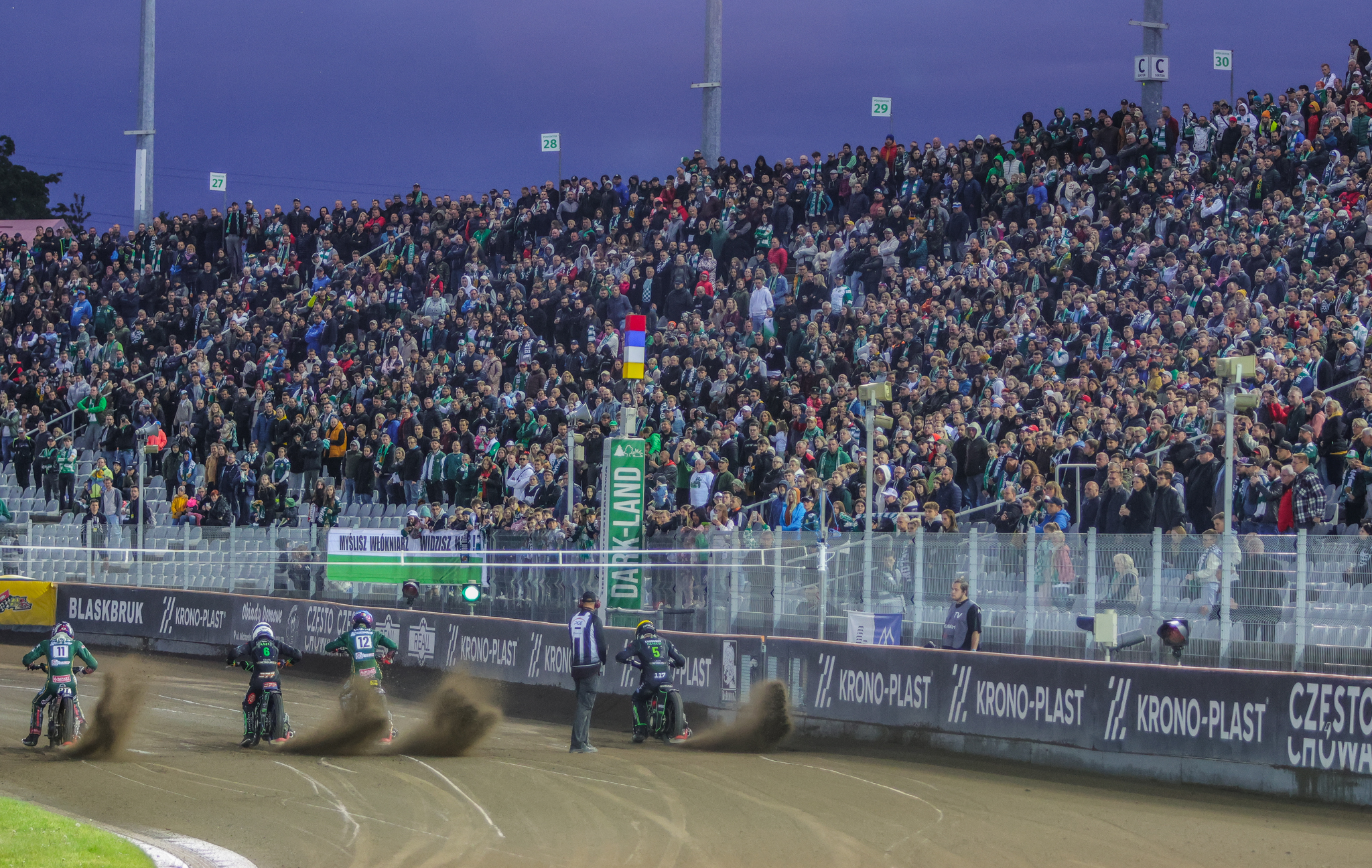 Żużel. Kibice Włókniarza w szoku. Prezes zabrał głos ws. decyzji miasta