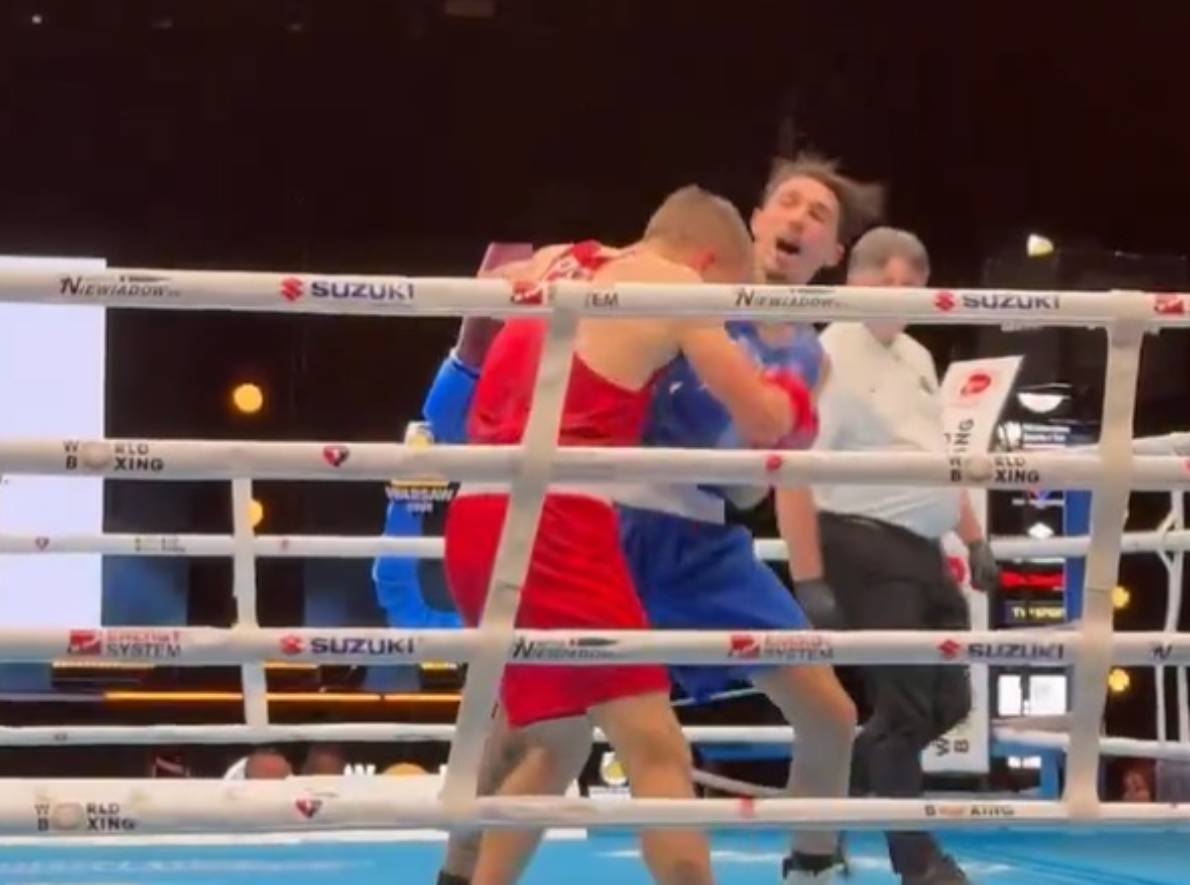 Kapitalny boks Polaka. Jest w strefie medalowej. Spójrz na nagranie