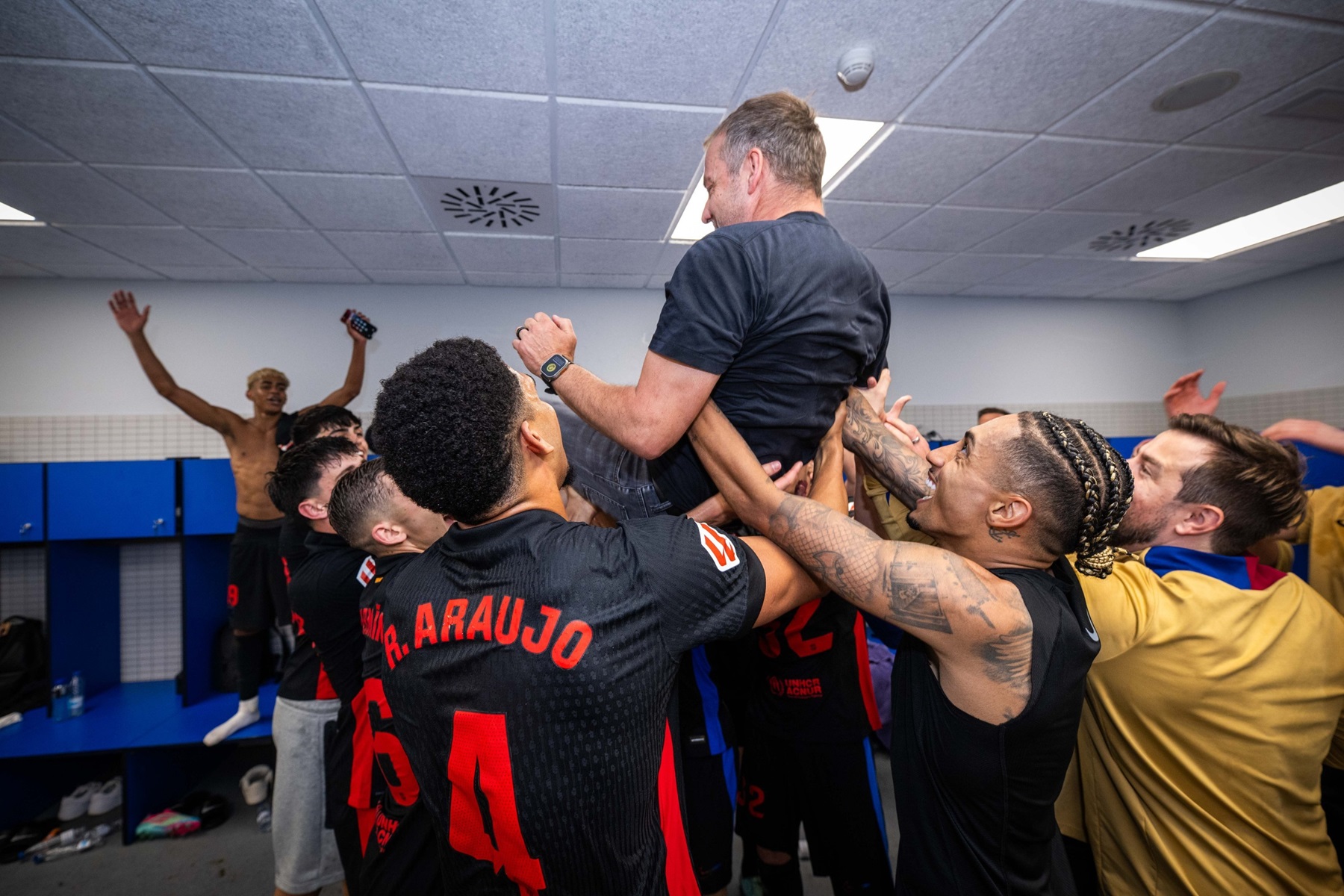 Zdjęcie trafiło do sieci. Tylko spójrz, co zrobili z Flickiem