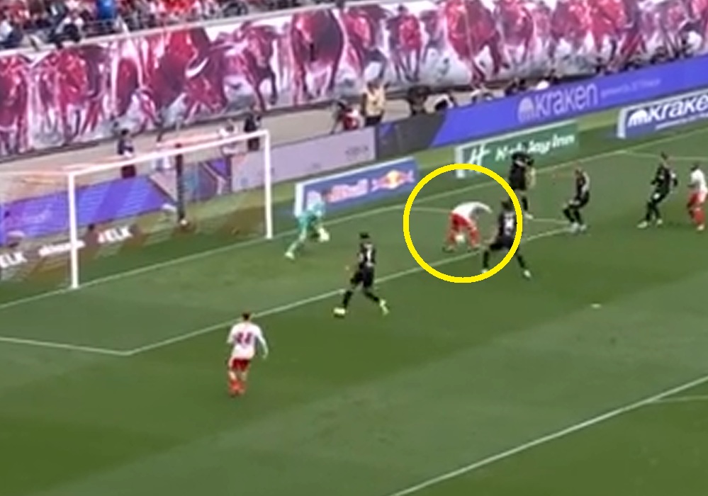 Zrobił to cudownie. 22-latek zdobył gola piętką