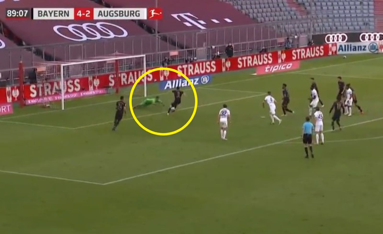 Niemcom nie mieściło się to w głowie. Lewandowski poszedł jak po swoje