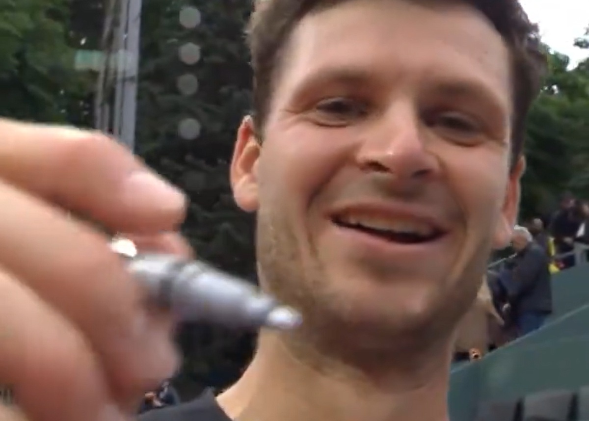 Jedno słowo. Oto co na kamerze napisał Hurkacz