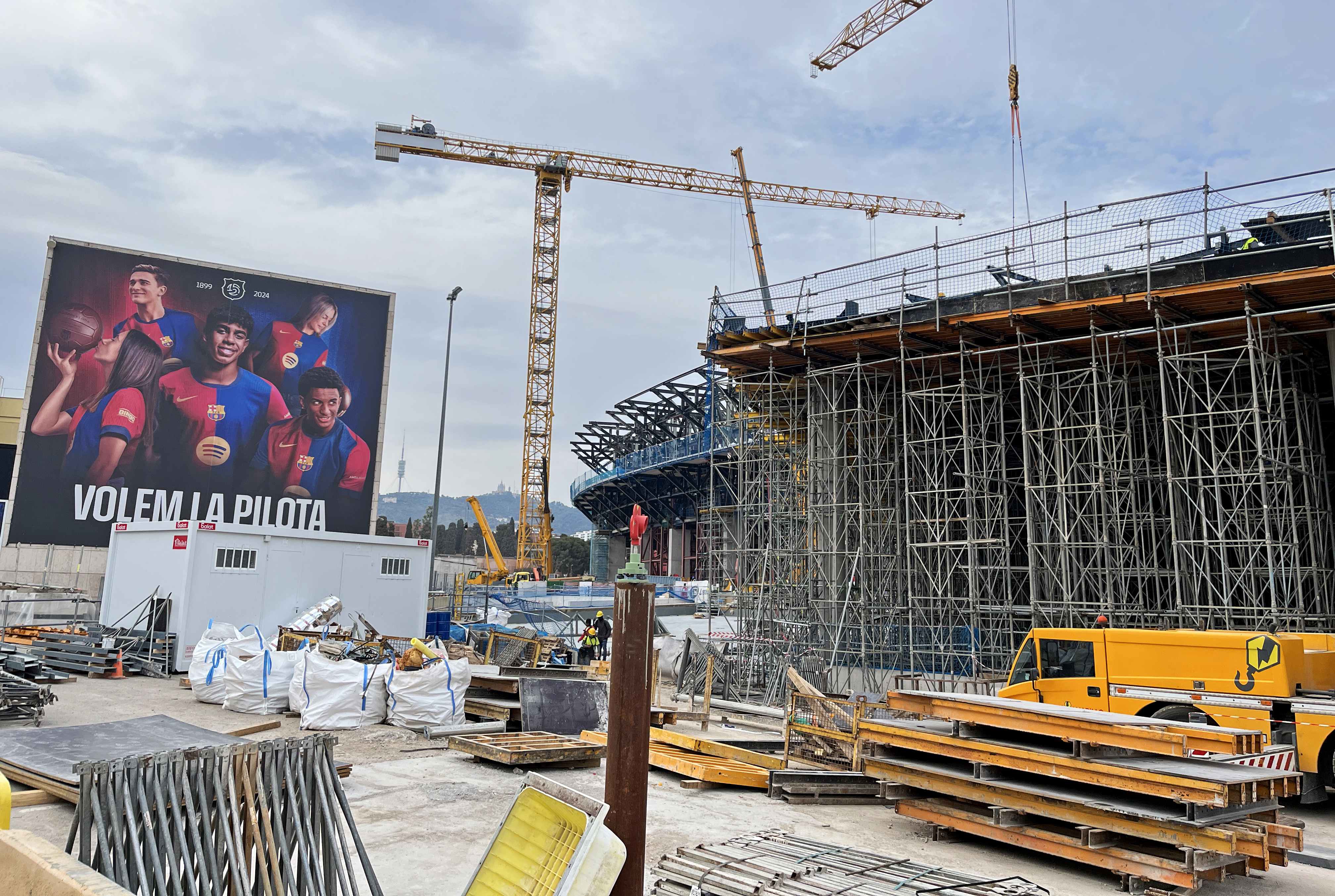 Dzieje się na stadionie Camp Nou w Barcelonie. Powrót raz bliżej